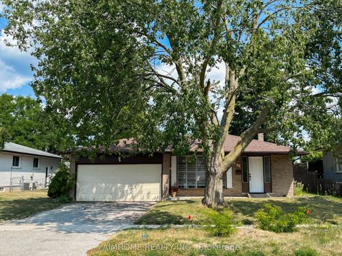 11 Redwood Crt, Barrie, ON, L4M5G7 | Card Image