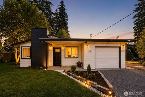 233 S 301st St, Federal Way, WA, 98003-3632 | Card Image