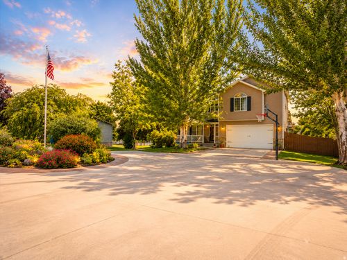 28 N 200 W, Wellsville, UT, 84339-9797 | Card Image