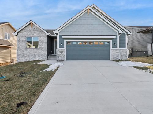 18004 Alpine Dr, Clive, IA, 50325-2404 | Card Image