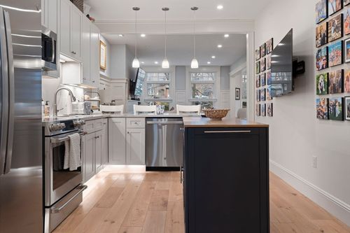 apt-1-1797 Beacon St, Brookline, MA, 02445-4309 | Card Image