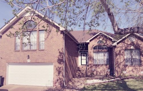 6713 Sugar Hill Dr, Nashville, TN, 37211-8558 | Card Image