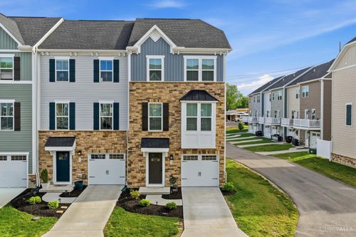 22 Wentworth Ln, Deer Park, OH, 45236-3574 | Card Image