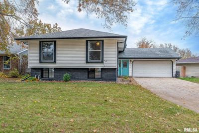 1428 W 54 Th Street, House other with 4 bedrooms, 2 bathrooms and null parking in Davenport IA | Image 2