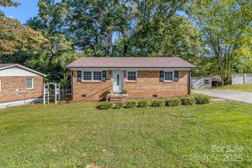 806 Dogwood Dr, Dallas, NC, 28034-1502 | Card Image