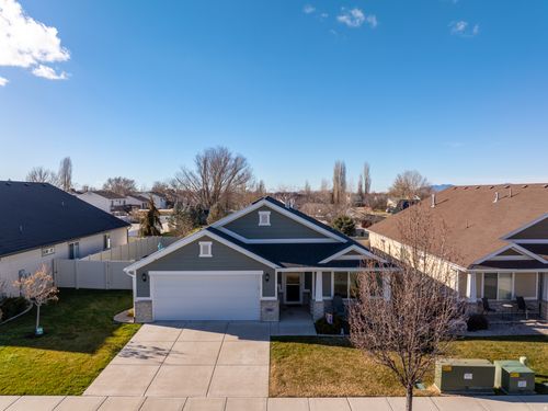 110-1881 N 2350 W, Clinton, UT, 84015-5822 | Card Image