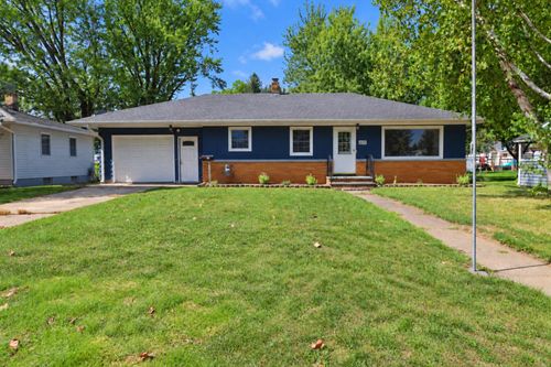 439 N 8th St, River Falls, WI, 54022-2555 | Card Image
