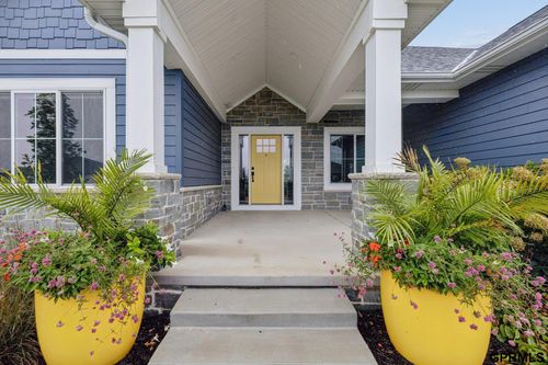 2211 Big Timber Rd, Lincoln, NE, 68520-1139 | Card Image