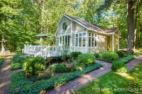 3390 E Baseline Rd, White Cloud, MI, 49349-9564 | Card Image