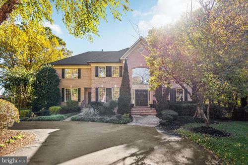 1716 Esquire Lane, MCLEAN, VA, 22101 | Card Image