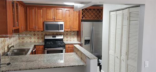 d57-6914 Sw 114th Pl, Miami, FL, 33173-1813 | Card Image
