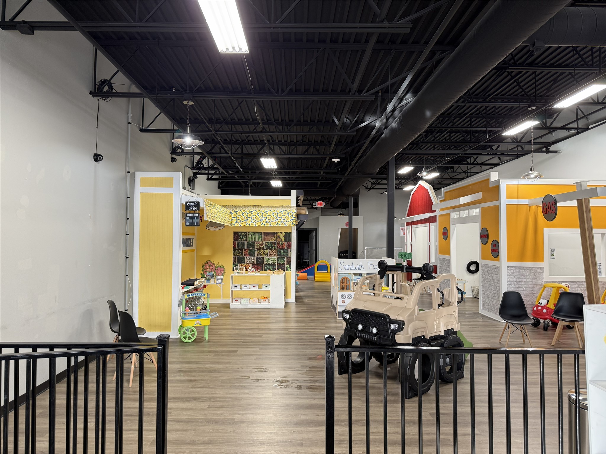 Commercial Lease in Willow Park 4