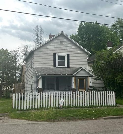 727 S State Line Rd, Sharon, PA, 16146-1183 | Card Image