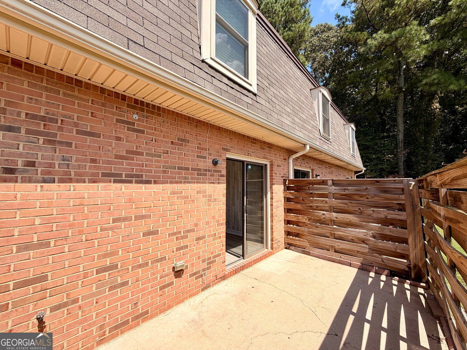 Residential Lease in Oakwood 5