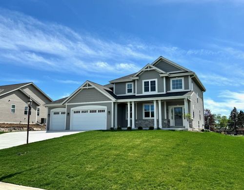 S54W25487 Pebble Brook Court Court, Waukesha, WI, 53189 | Card Image