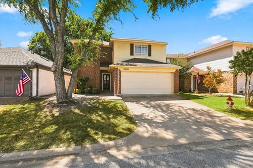 2520 Bear Haven Dr, Grapevine, TX, 76051-3880 | Card Image