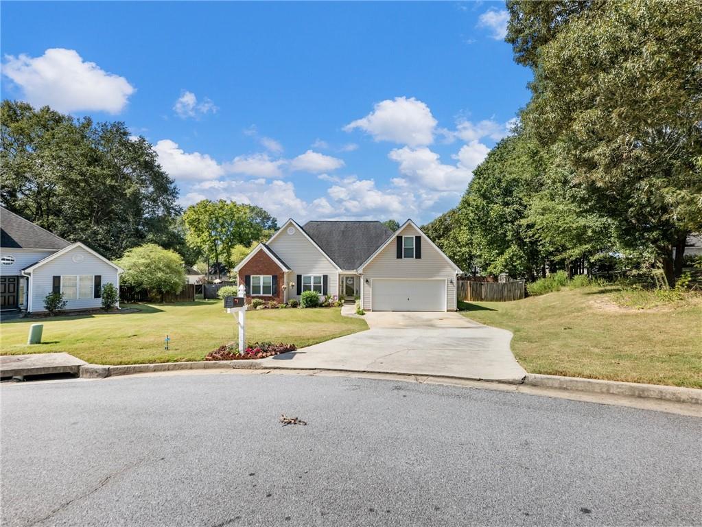 Red Tip Ln, Loganville, GA 30052