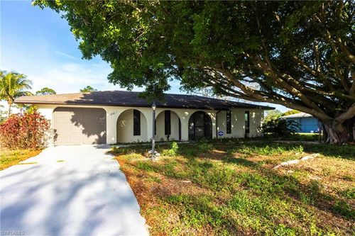242 Ground Dove Cir, LEHIGH ACRES, FL, 33936-6924 | Card Image
