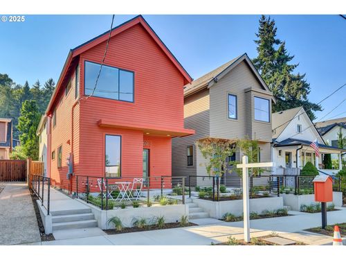 5769 S Kelly Ave, Portland, OR, 97239-3726 | Card Image