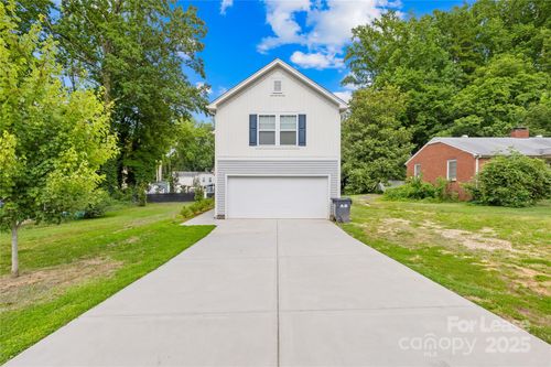 4217 Lake Rd, Charlotte, NC, 28269-4148 | Card Image