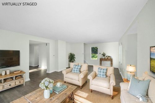 3157 Maplewood Ave, Lambertville, MI, 48144-8667 | Card Image