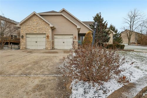 9048 Thornhill Ct, Springboro, OH, 45066-8402 | Card Image