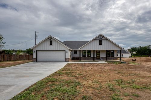 232 Prairie St, Jacksboro, TX, 76458-3325 | Card Image