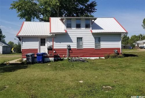 111 Warwick St, Neville, SK, S0N0C9 | Card Image