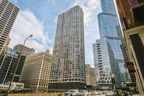 3802-405 N Wabash Ave, Chicago, IL, 60611-5608 | Card Image
