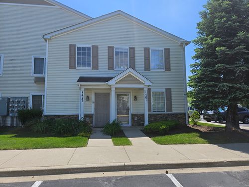 1401 Silverstone Dr, Carpentersville, IL, 60110-1189 | Card Image