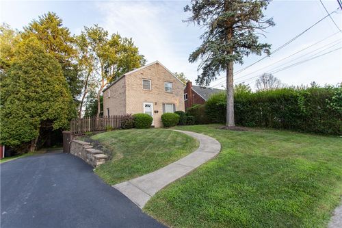 733 Veronica Dr, Penn Hills, PA, 15235-4262 | Card Image