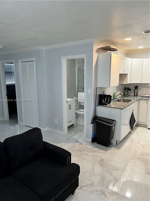 3-2240 Simms St, Hollywood, FL, 33020-1636 | Card Image