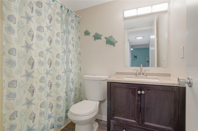 guest bathroom | Image 10