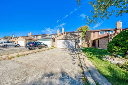 106 Upton Cres, Markham, ON, L3R3T4 | Card Image