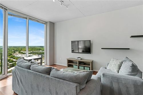2115-361 17th St Nw, Atlanta, GA, 30363-1090 | Card Image