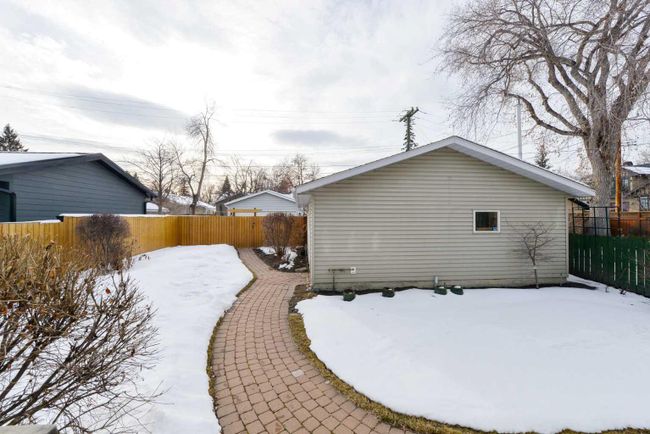 3017 3 Street Sw, Home with 4 bedrooms, 2 bathrooms and 2 parking in Calgary AB | Image 37