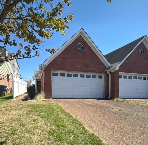 1818 Winship Dr, Cordova, TN, 38016-1527 | Card Image
