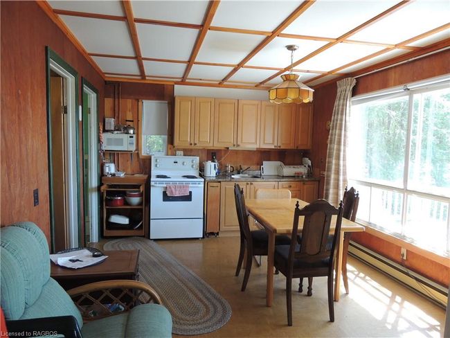 240 Point Rd, House other with 3 bedrooms, 1 bathrooms and 7 parking in Flesherton ON | Image 8
