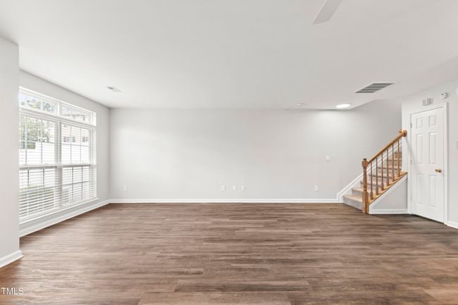Living Room | Image 7