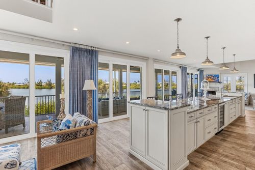 40 Seawatch Lake Dr, BOCA GRANDE, FL, 33921-1316 | Card Image