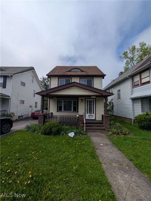 8230 Garfield Blvd, Garfield Heights, OH, 44125-1271 | Card Image