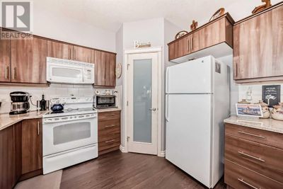 123 - 6 Michener Blvd, Condo with 1 bedrooms, 1 bathrooms and 1 parking in Red Deer AB | Image 3