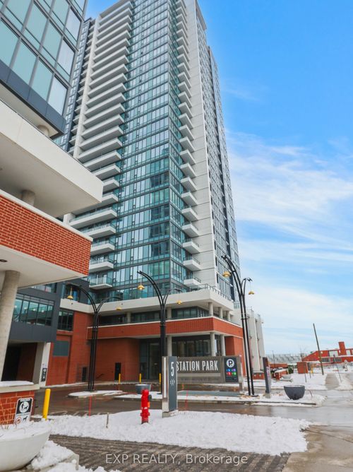 708-15 Wellington St S, Kitchener, ON, N2G0E4 | Card Image