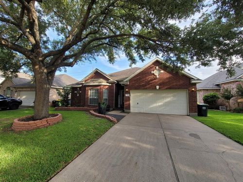 3214 Worthington Dr, Pearland, TX, 77584-7756 | Card Image