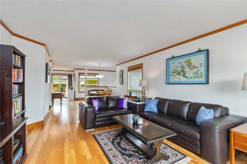 28-4125 Interurban Rd, Victoria, BC, V8Z4W8 | Card Image