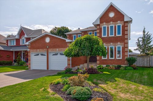 29 Flavelle Cres, Lindsay, ON, K9V6E3 | Card Image