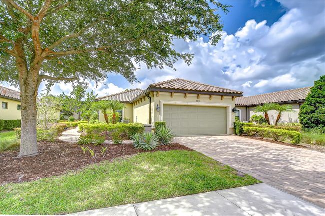 8433 Alberata Vista Dr, House other with 2 bedrooms, 2 bathrooms and null parking in Tampa FL | Image 4