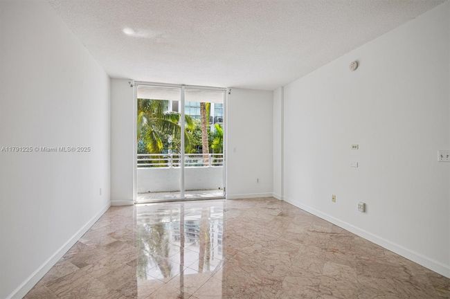 302 - 5970 Indian Creek Dr, Condo with 3 bedrooms, 3 bathrooms and null parking in Miami Beach FL | Image 11
