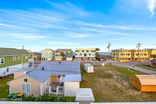 B - 537 Third Ave S, Condo with 4 bedrooms, 5 bathrooms and 1 parking in Kure Beach NC | Image 41