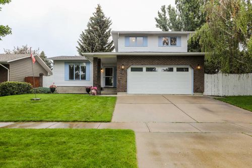 3 Temple Boulevard W, Lethbridge, AB, T1K4T1 | Card Image